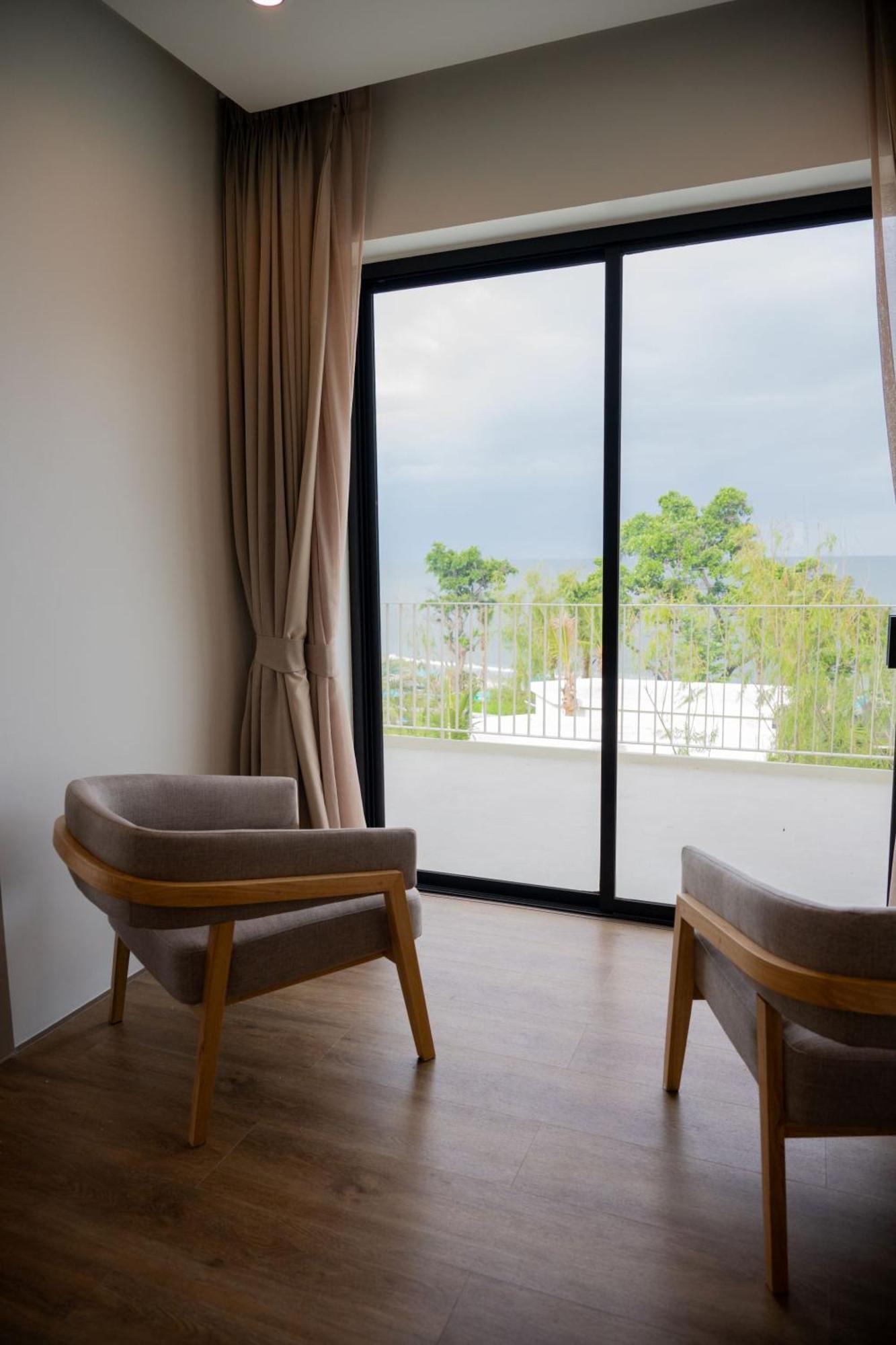 Aviyana Hua Hin Hotel Cha-Am Exterior photo